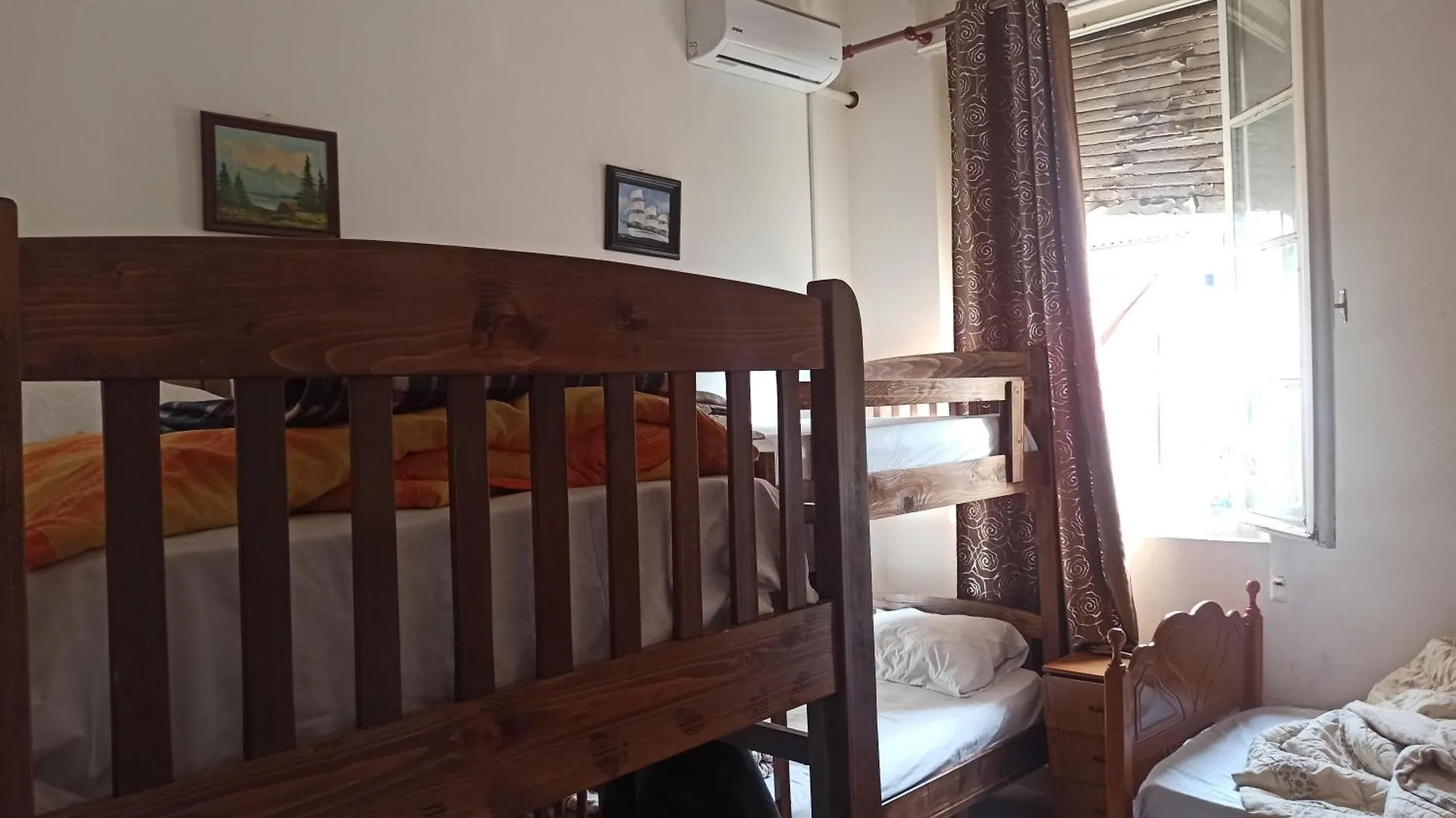 Contatos de Rose Hostel
